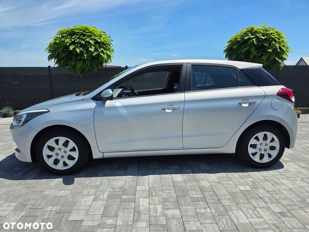 Hyundai i20 blue 1.2 Classic - 3