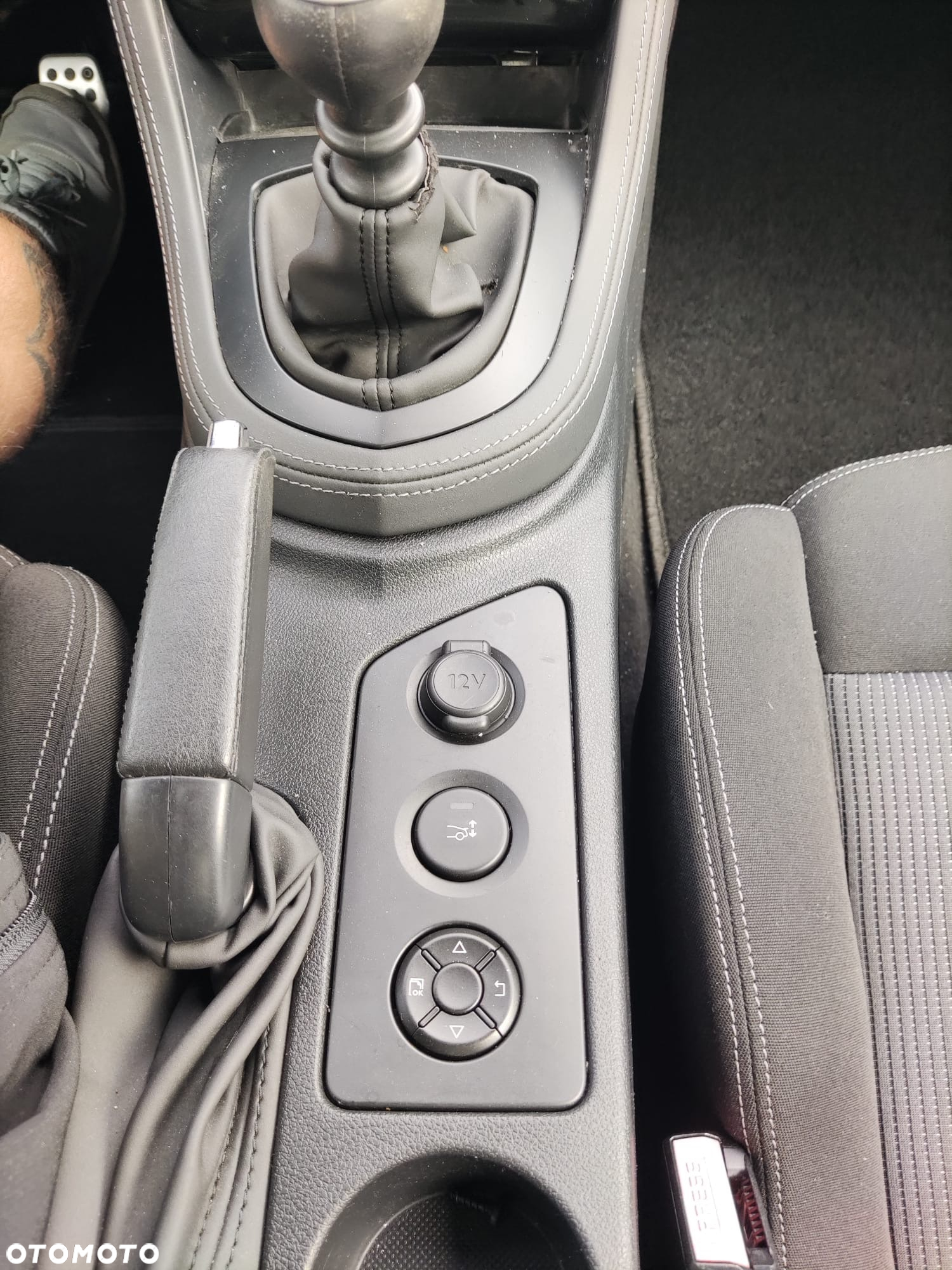 Peugeot RCZ 1.6 THP - 10