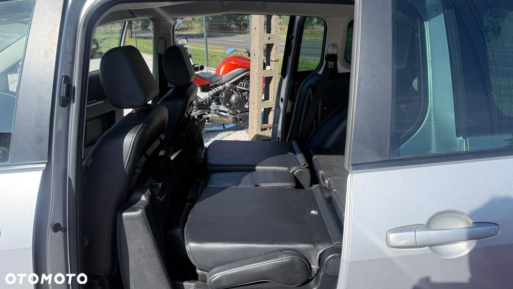 Mazda 5 - 21