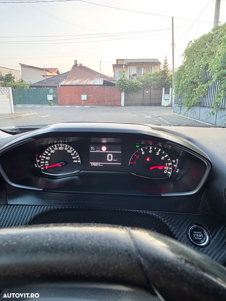 Peugeot 2008 1.5 BlueHDI BVM6 STT Allure Pack - 5