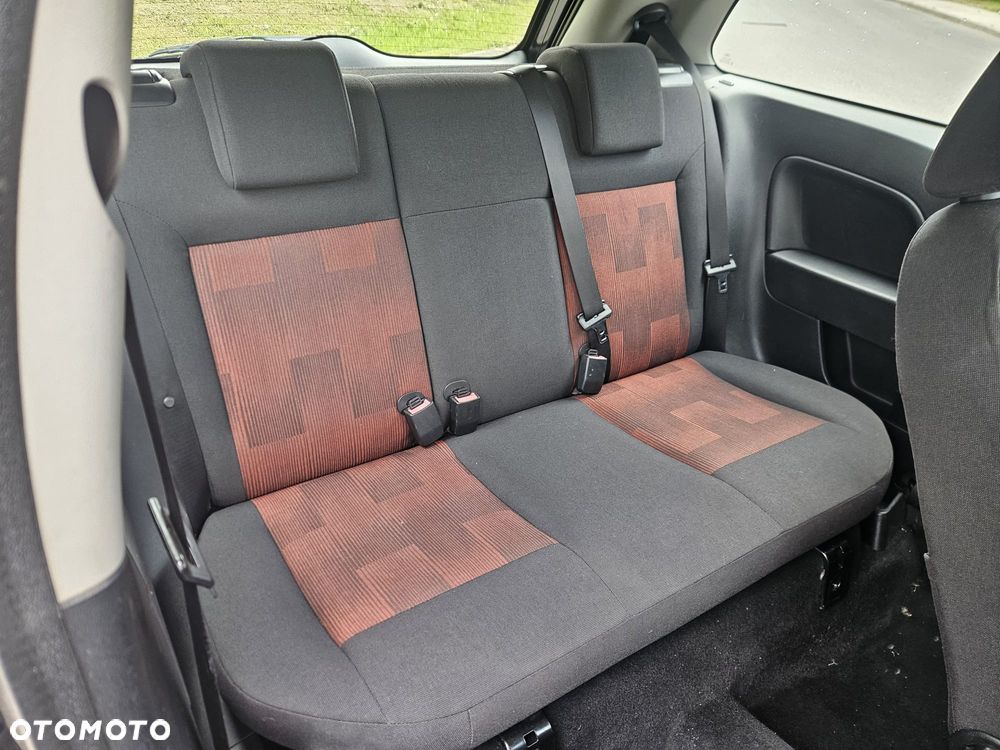 Ford Fiesta - 16