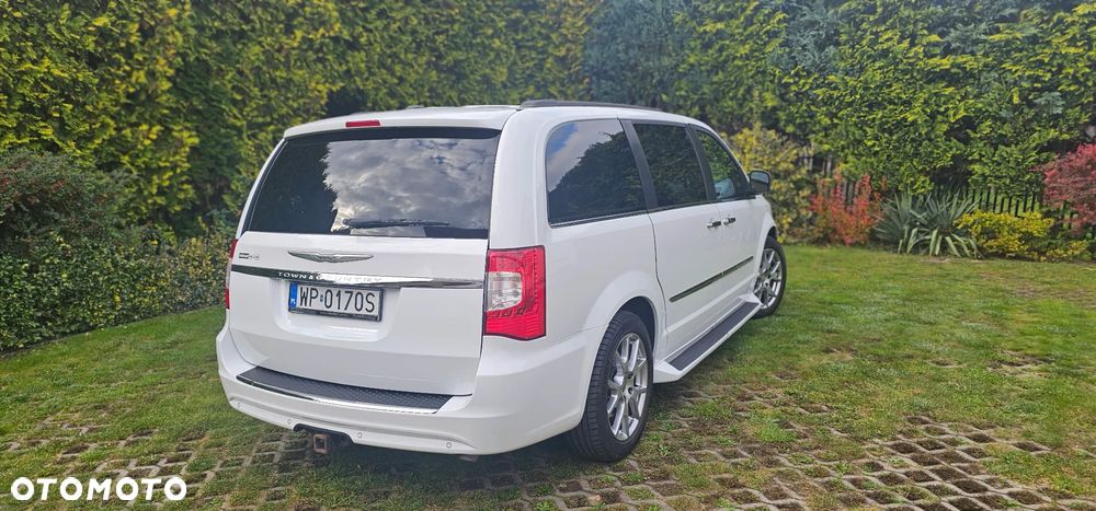 Chrysler Town & Country 3.6 Limited - 5