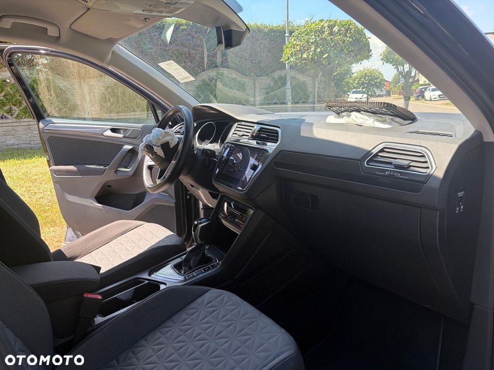 Volkswagen Tiguan - 25