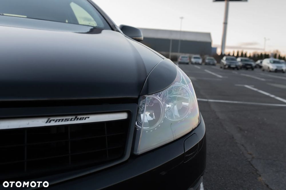 Opel Astra III GTC 1.6 Enjoy - 3