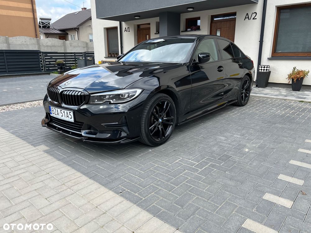 BMW Seria 3 330i xDrive Luxury Line - 3