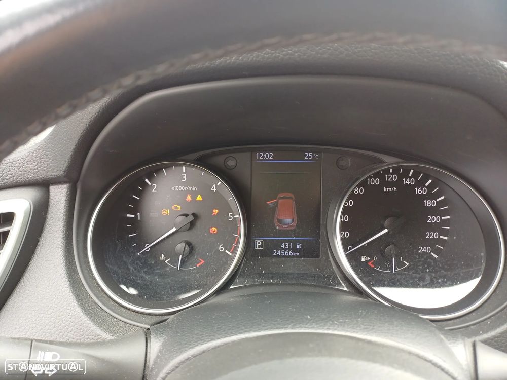 Nissan Qashqai 1.5 dCi N-Connecta DCT - 9