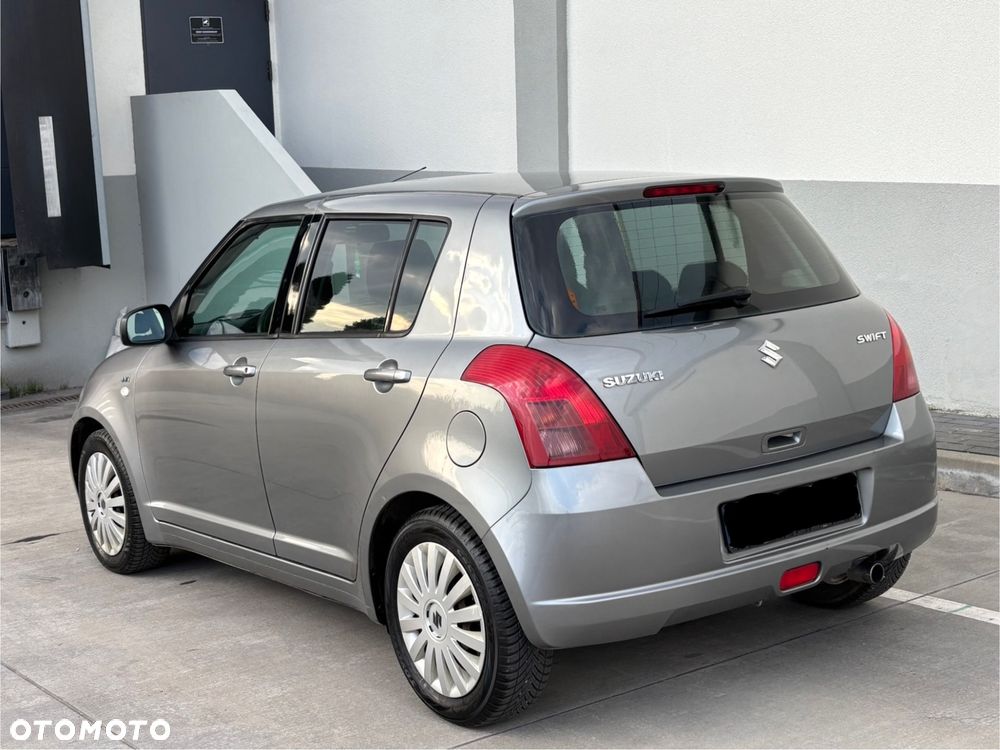 Suzuki Swift 1.5 Comfort+ - 4