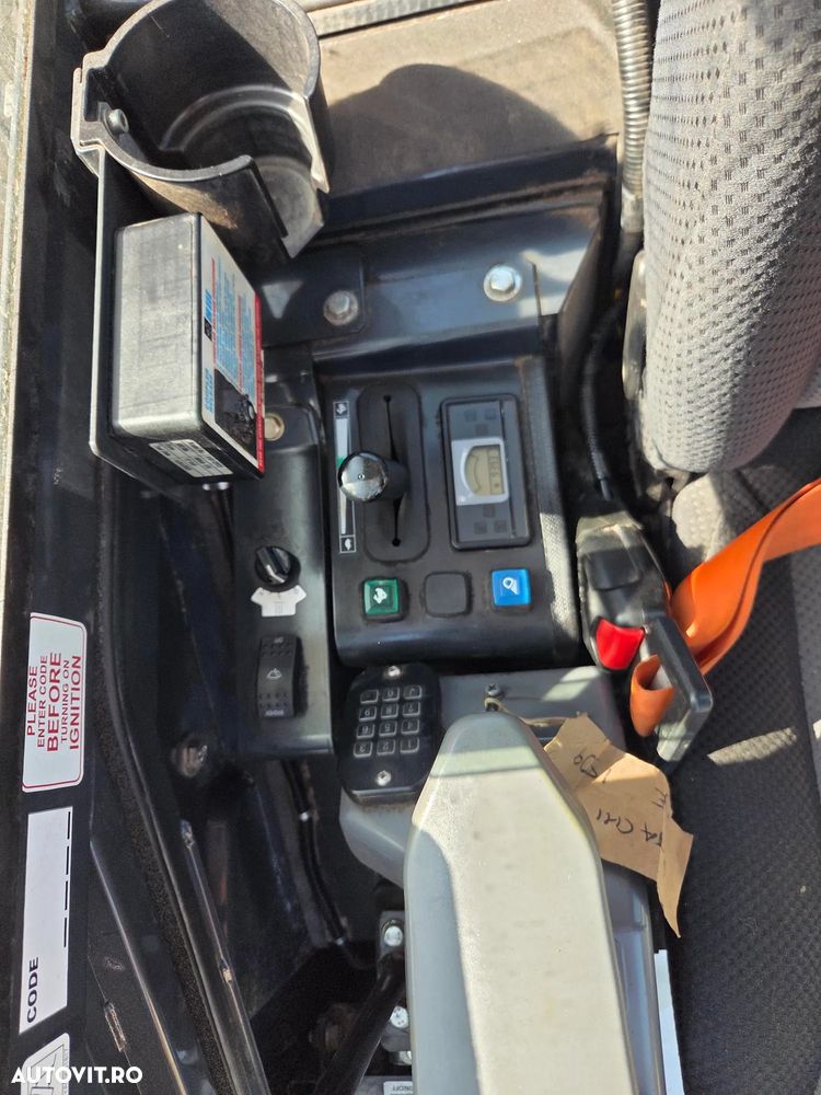 Hitachi ZX26U-6, 2024, 939 ore, Masa operationala 2,74tone, CUPLA RAPIDA mecanica+cupa ingusta+cupa lata+cupa taluz neinclinabila, LAMA NIVELARE, inst picon pe brate, fara aer conditionat, latime 1,2m, ridica 1,6 tone, JAPONIA, leasing-PROMOTIE 31.900Eur+Tva - 17