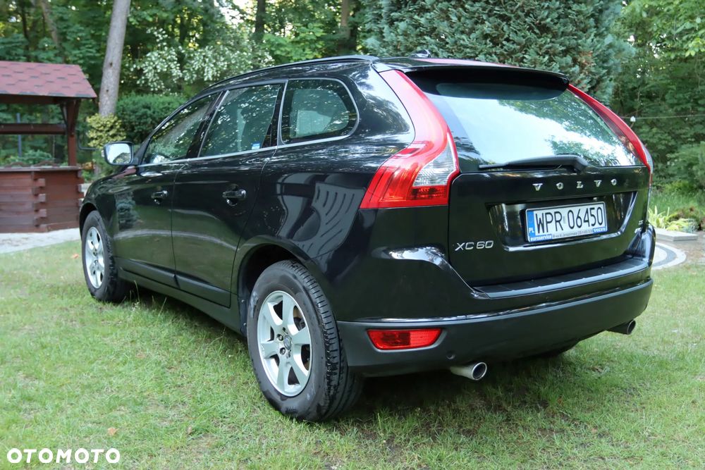 Volvo XC 60 D5 AWD Momentum - 6
