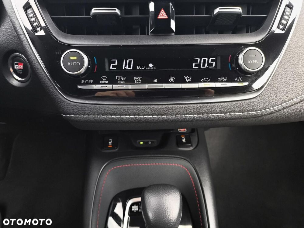 Toyota Corolla 1.8 Hybrid GR Sport Dynamic - 21