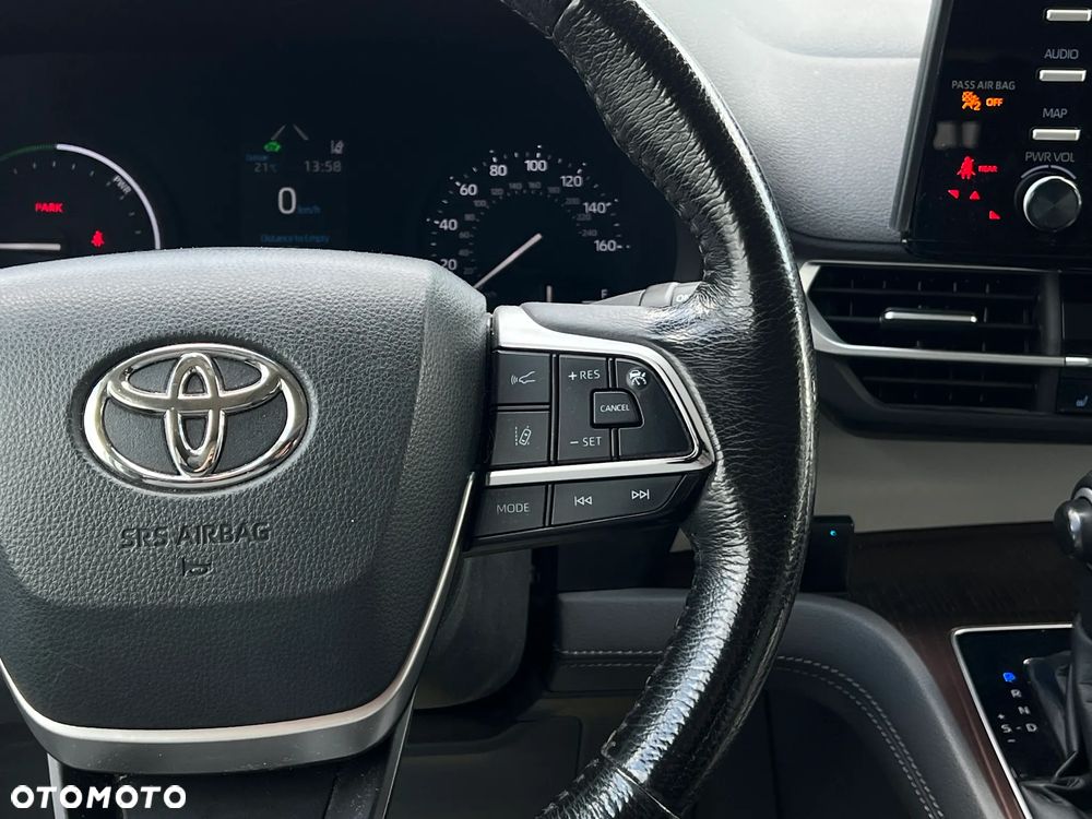 Toyota Sienna - 16