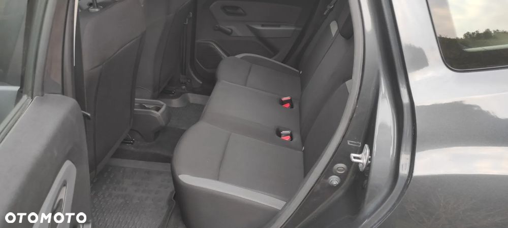 Dacia Duster 1.6 SCe Access S&S - 10