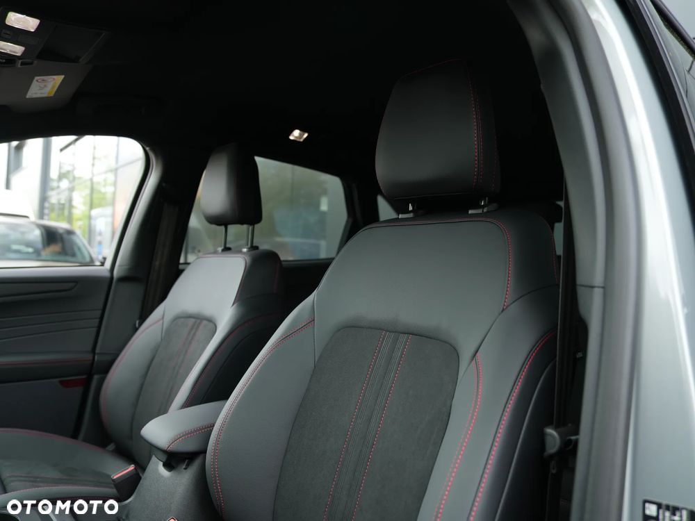 Ford Kuga 2.5 Duratec FHEV ST-LINE X - 20