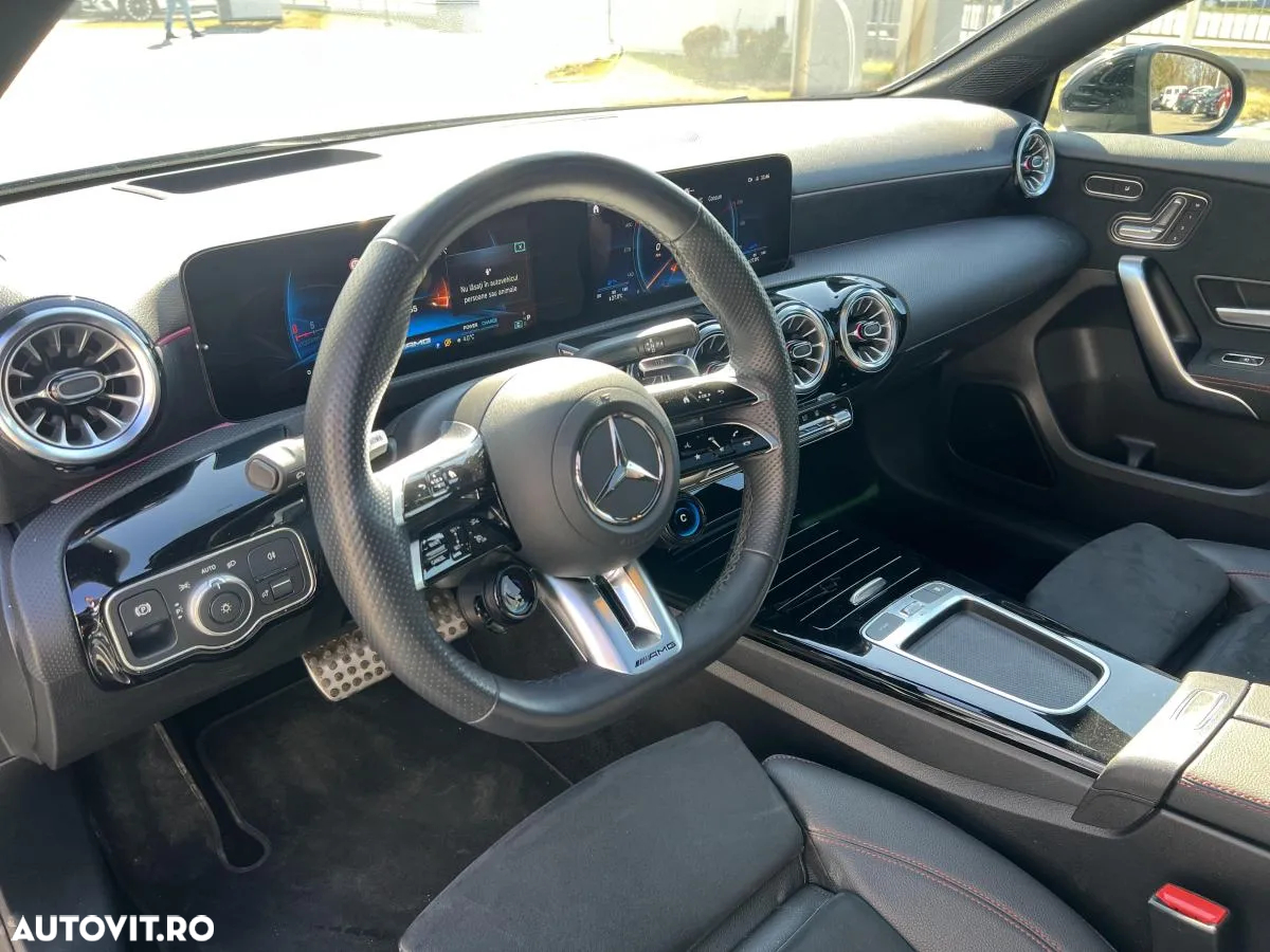 Mercedes-Benz A AMG 35 4MATIC MHEV 8G-DCT - 10