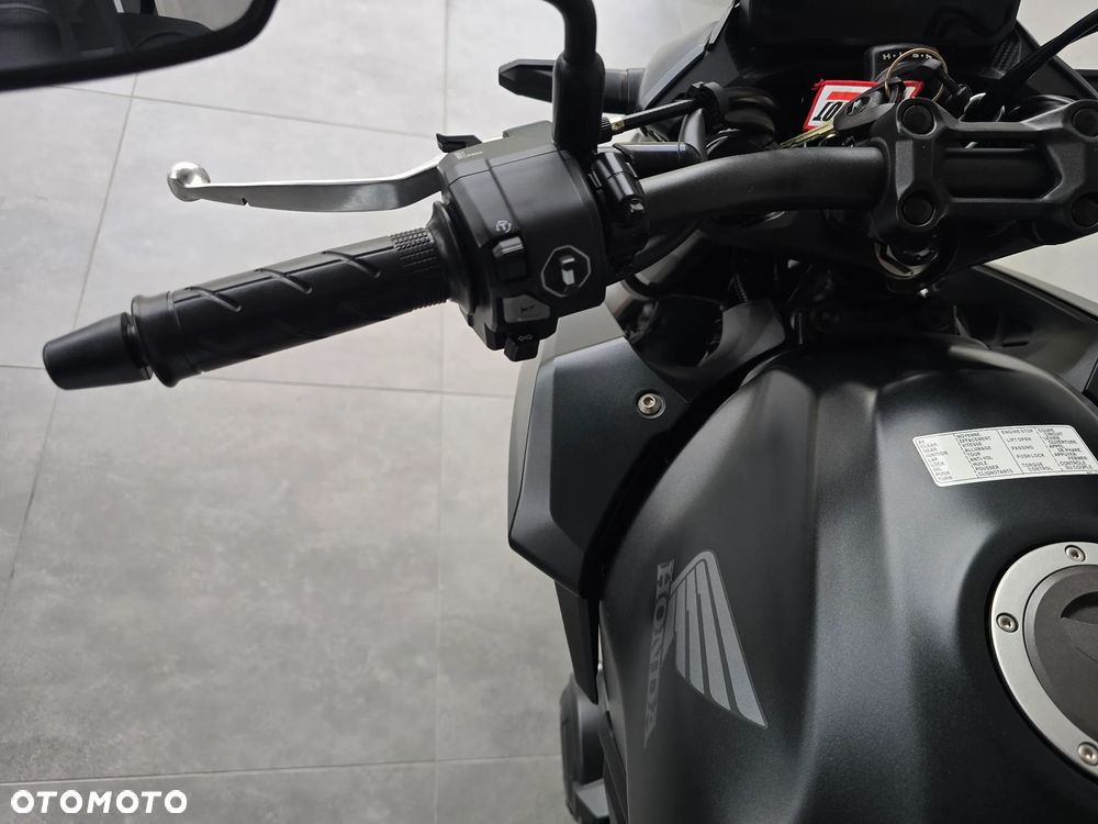Honda Hornet - 24