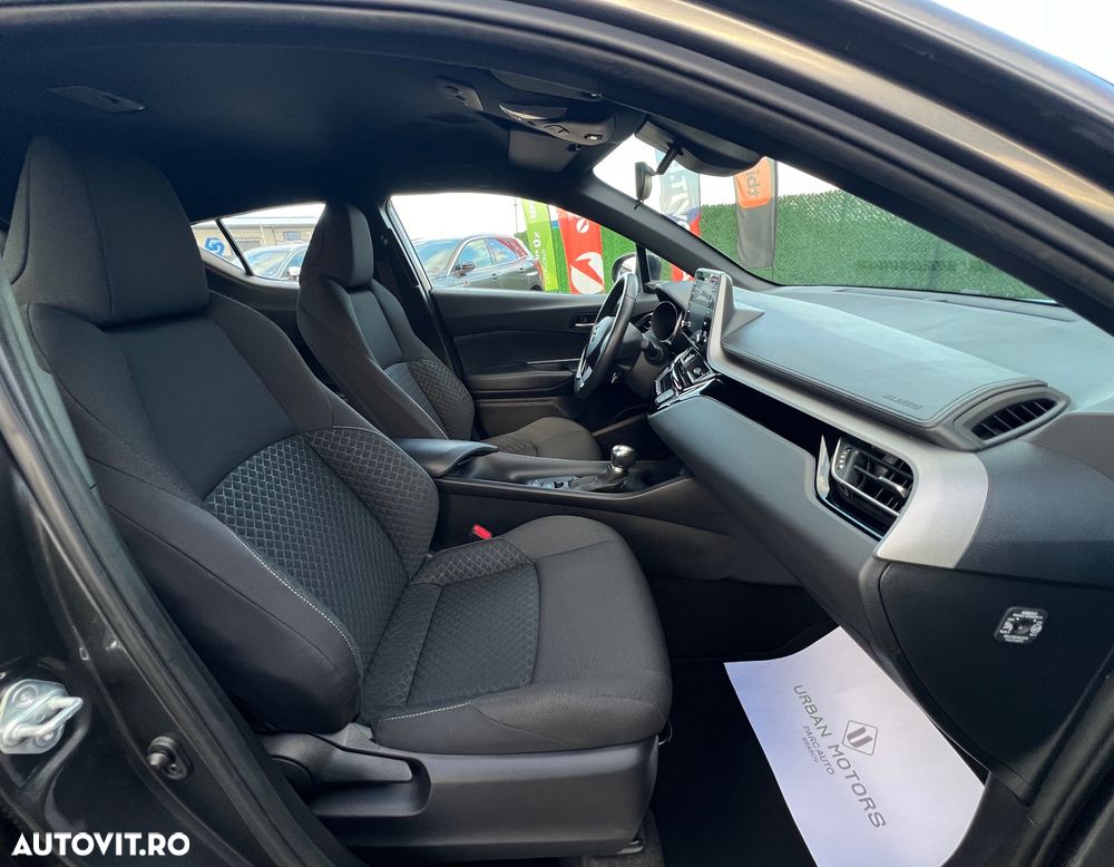 Toyota C-HR 1.8 HSD 122 CP 4x2 CVT Style - 12