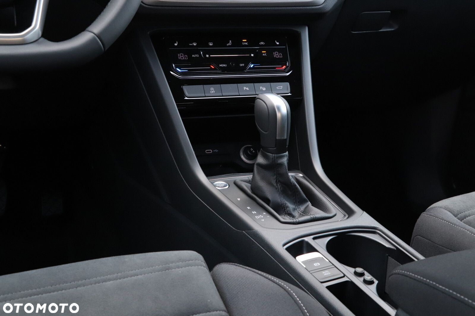 Volkswagen Touran - 20
