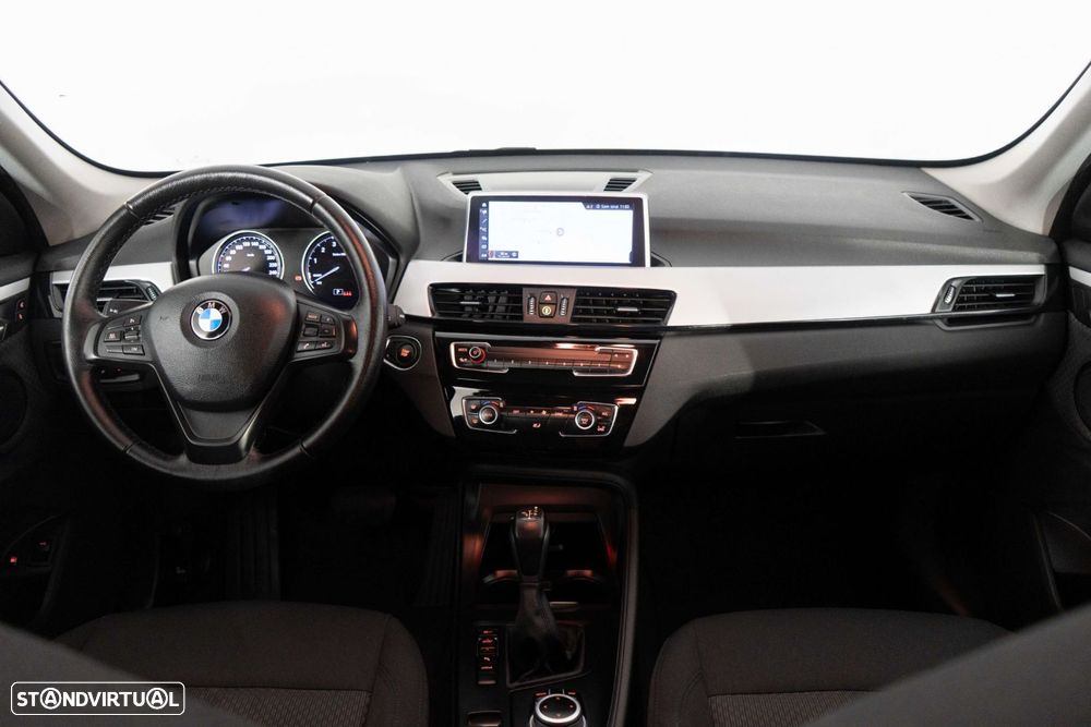 BMW X1 25 e xDrive Corporate Edition - 19