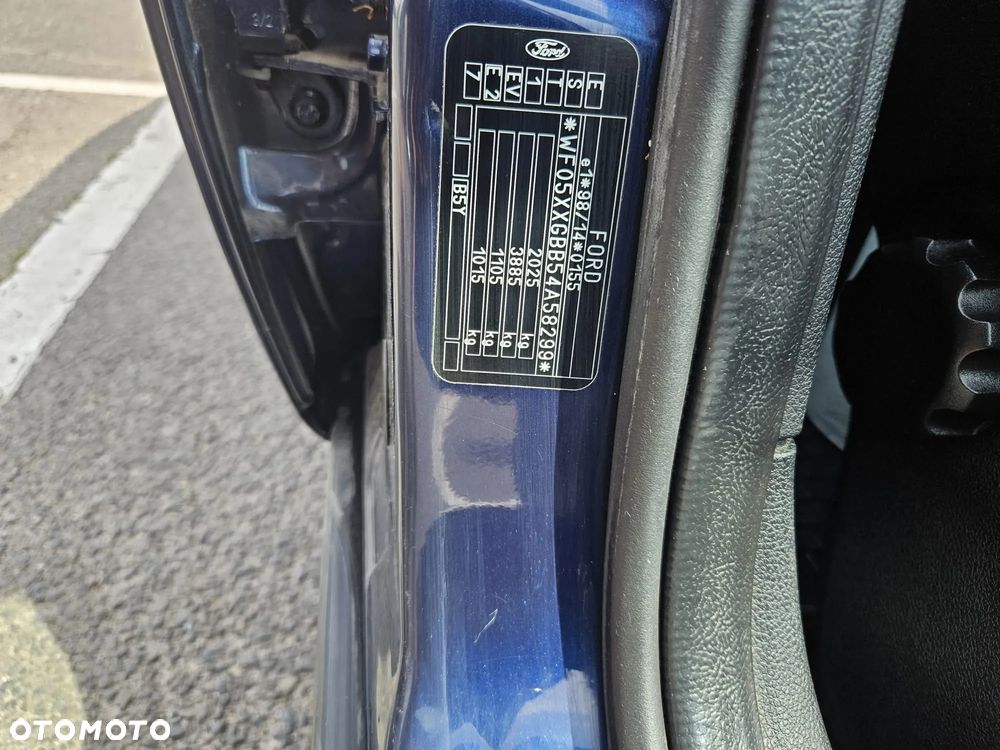 Ford Mondeo 2.5 V6 Ghia - 23
