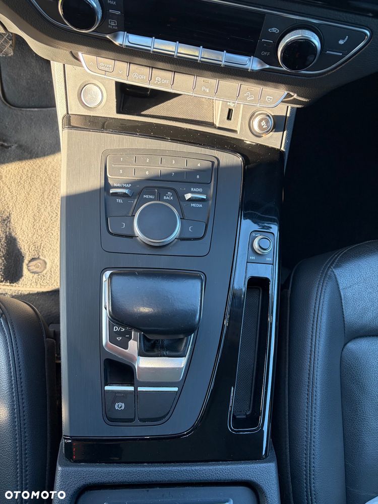 Audi Q5 45 TFSI quattro S tronic design - 16