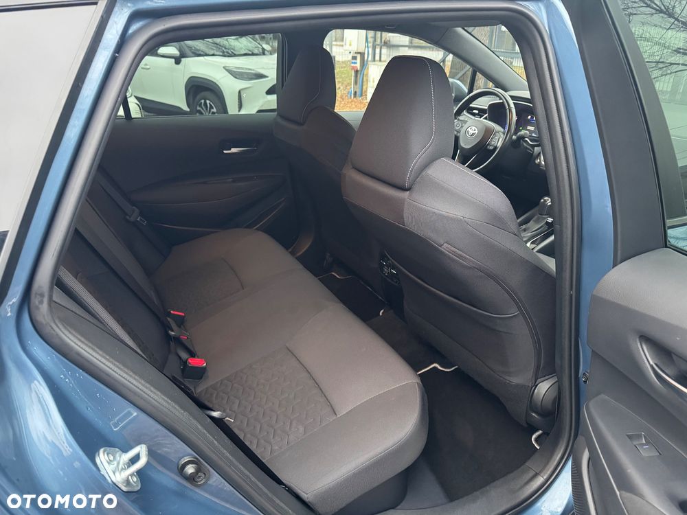 Toyota Corolla 1.8 Business Edition - 13