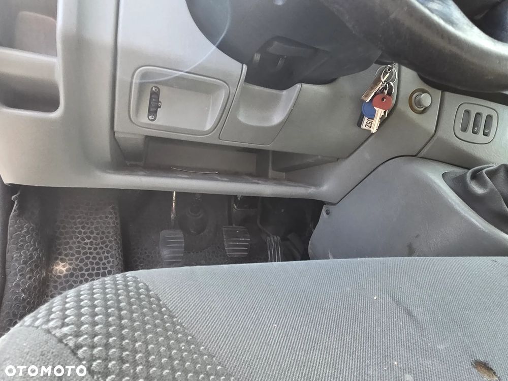 Opel Vivaro L1H1 2.7t - 6