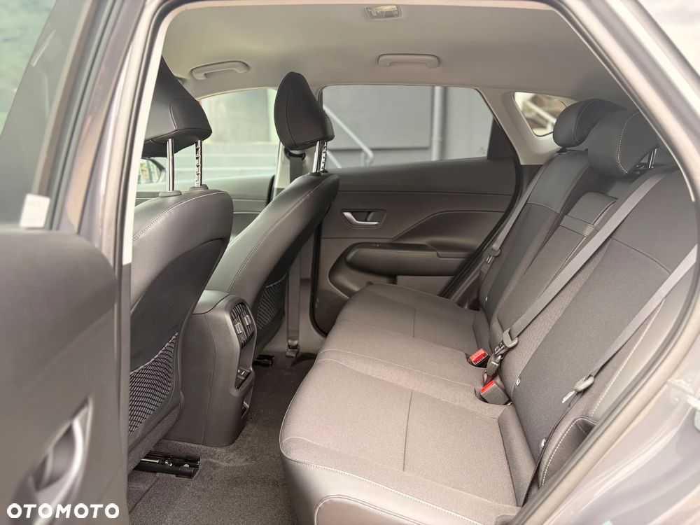 Hyundai Kona 65kWh Executive - 11