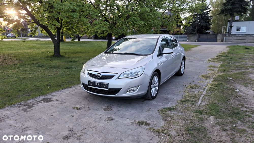 Opel Astra 1.6 Exklusiv - 1
