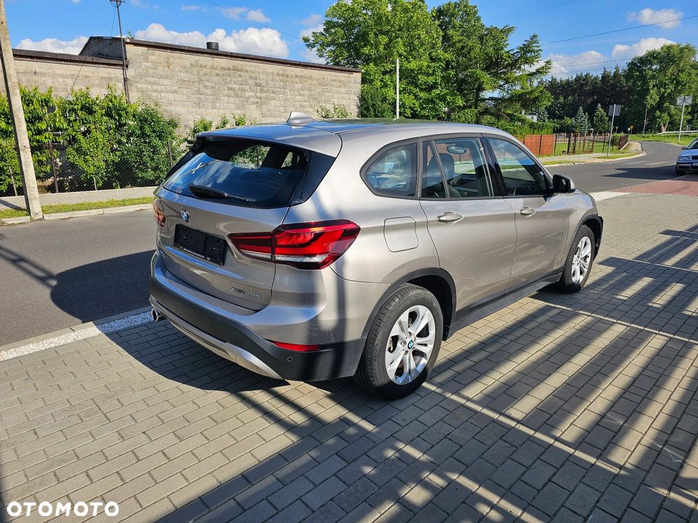 BMW X1 xDrive25e Advantage - 4