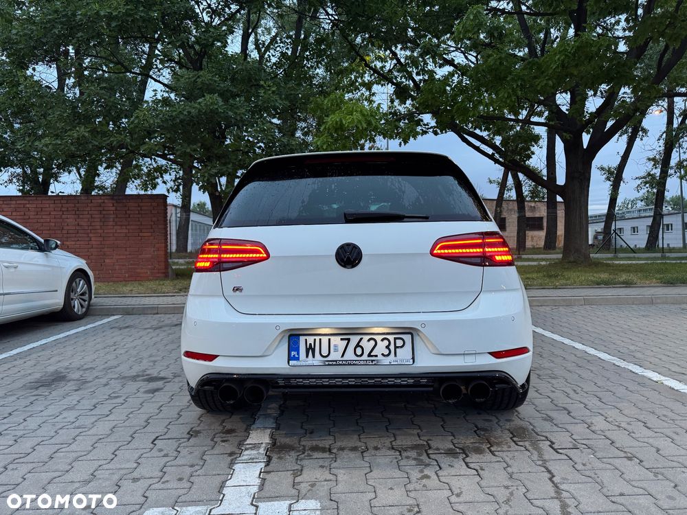Volkswagen Golf - 6