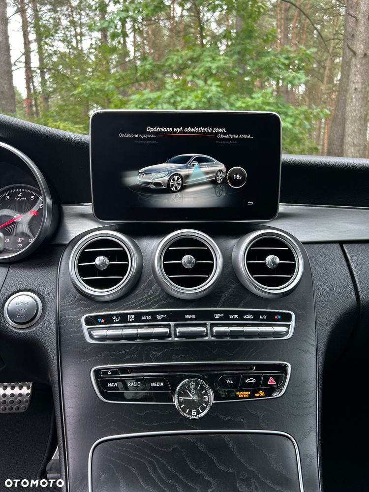 Mercedes-Benz Klasa C 300 7G-TRONIC - 28