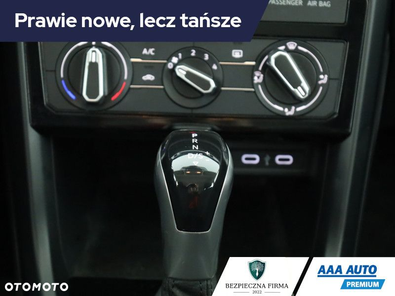 Volkswagen T-Cross - 12