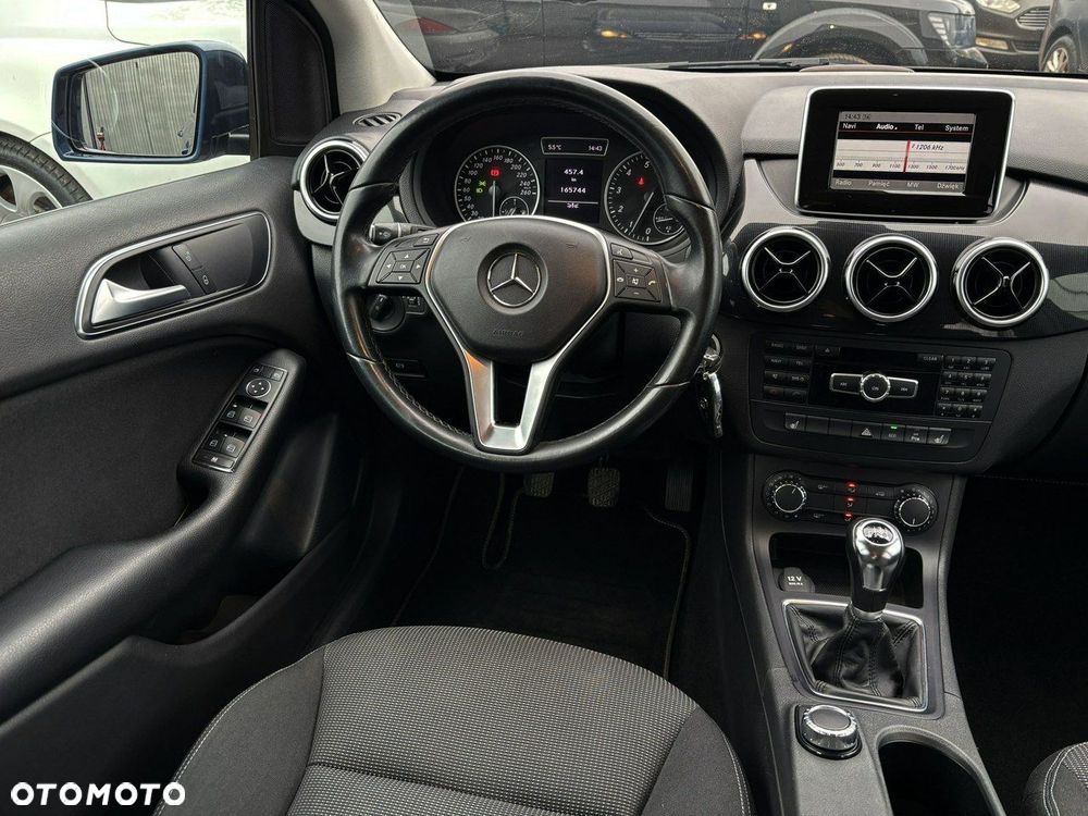 Mercedes-Benz Klasa B 180 Style - 27