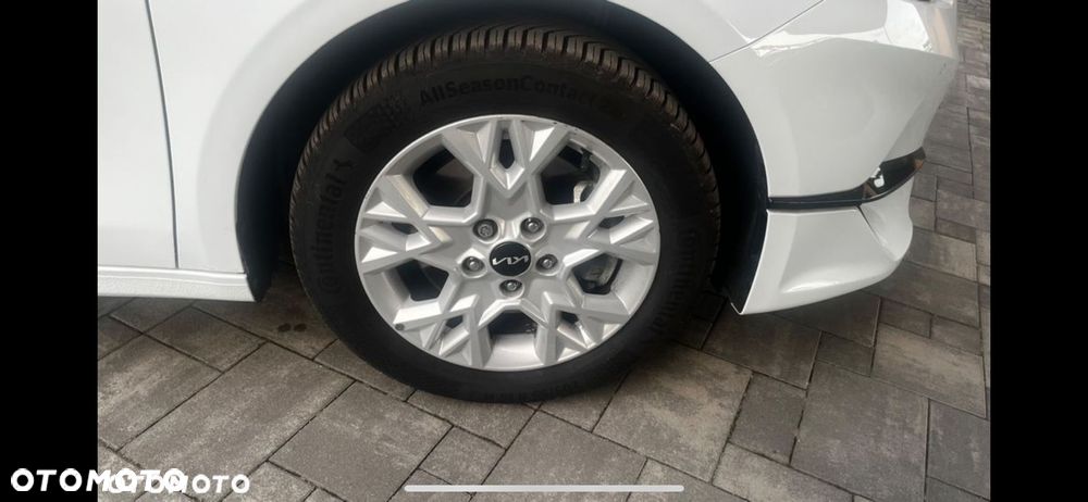 Kia Ceed 1.5 T-GDI DCT7 (48V M-H) Ultimate Edition - 10