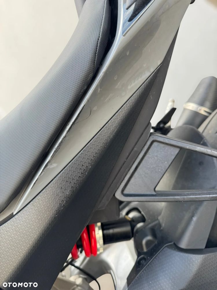 Aprilia Tuono - 13
