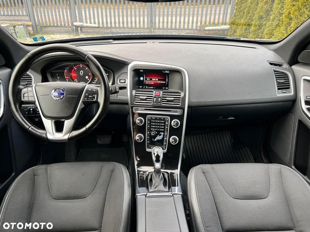 Volvo XC 60 D3 Geartronic Momentum - 16