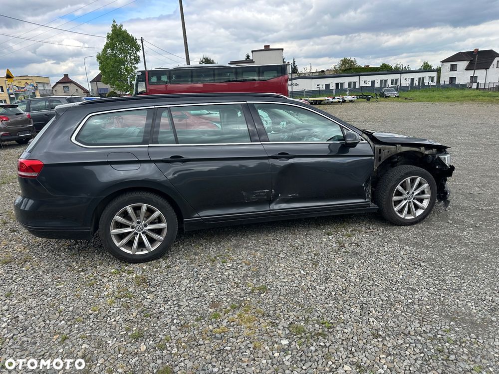 Volkswagen Passat - 26