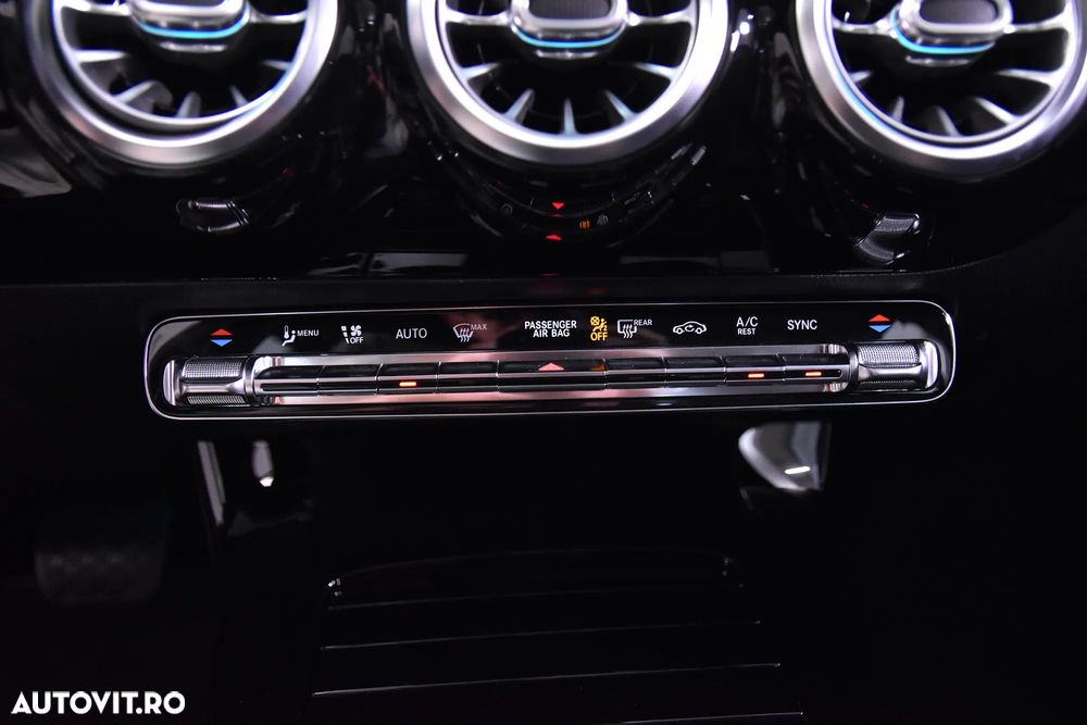 Mercedes-Benz CLA 200 7G-DCT - 18