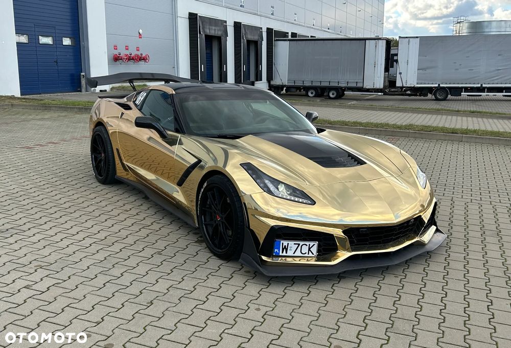 Chevrolet Corvette - 1