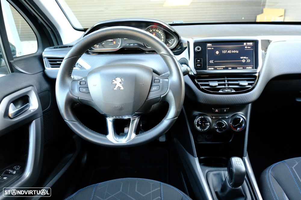 Peugeot 2008 1.2 PureTech Style - 15