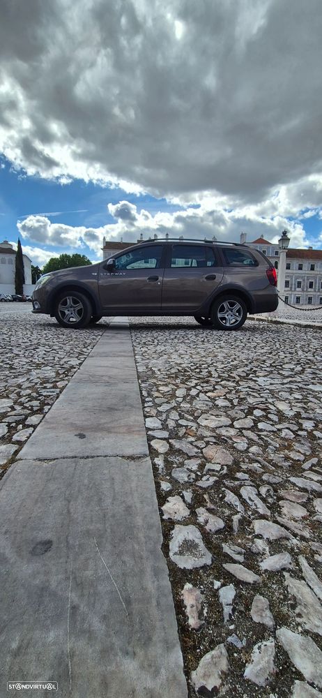 Dacia Logan MCV 0.9 TCe Stepway - 4
