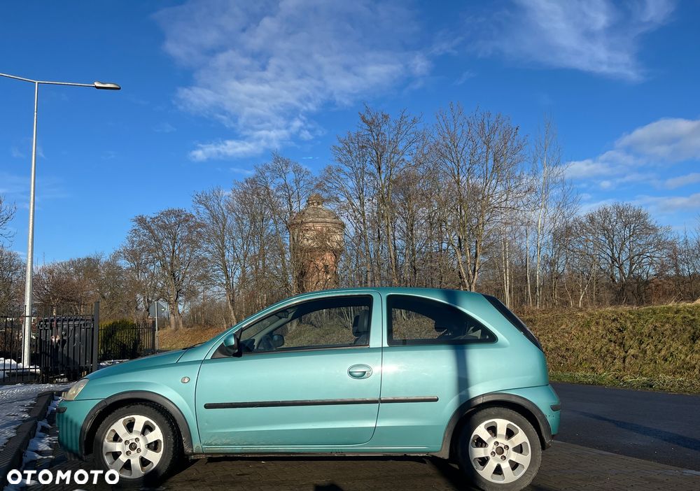 Opel Corsa 1.2 16V Comfort - 2