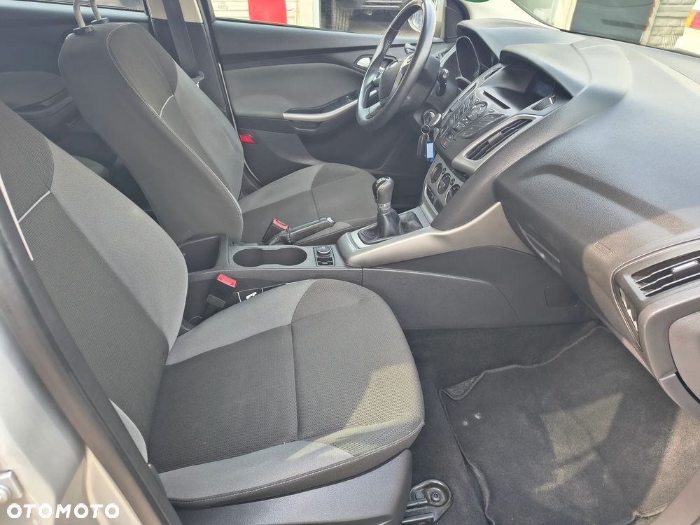 Ford Focus 1.6 Trend - 13