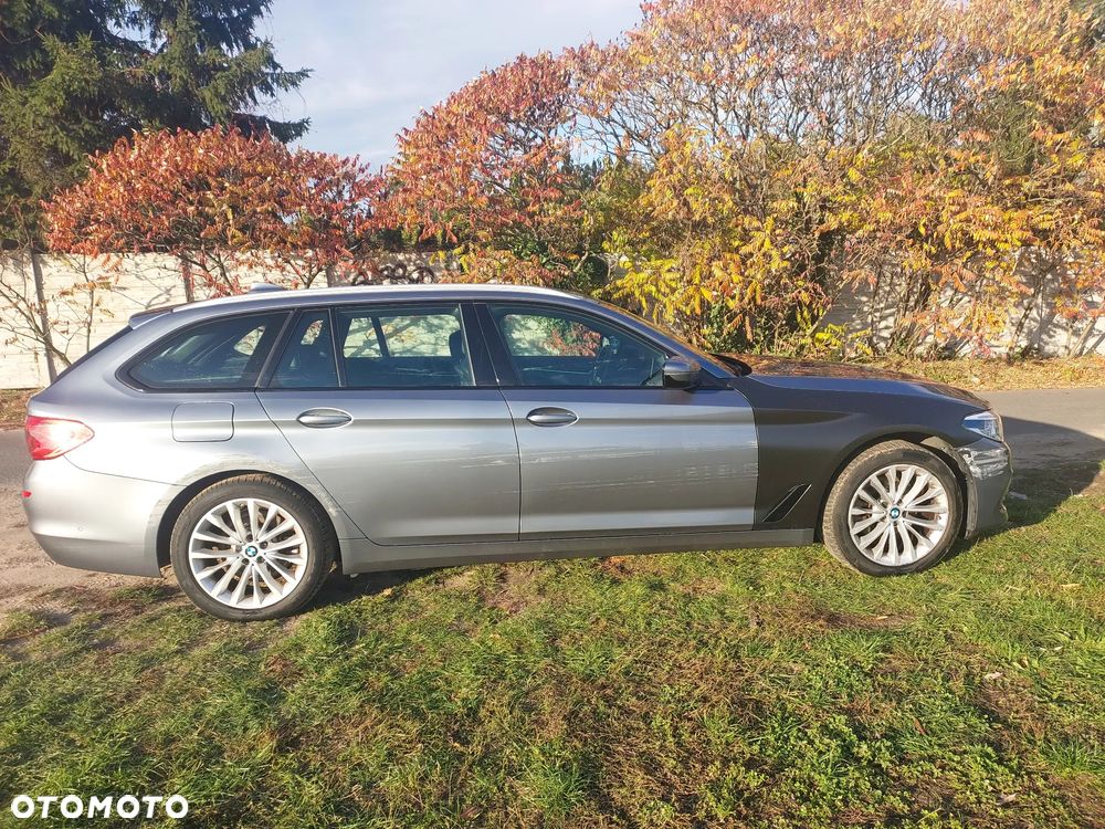 BMW Seria 5 520i Luxury Line - 6