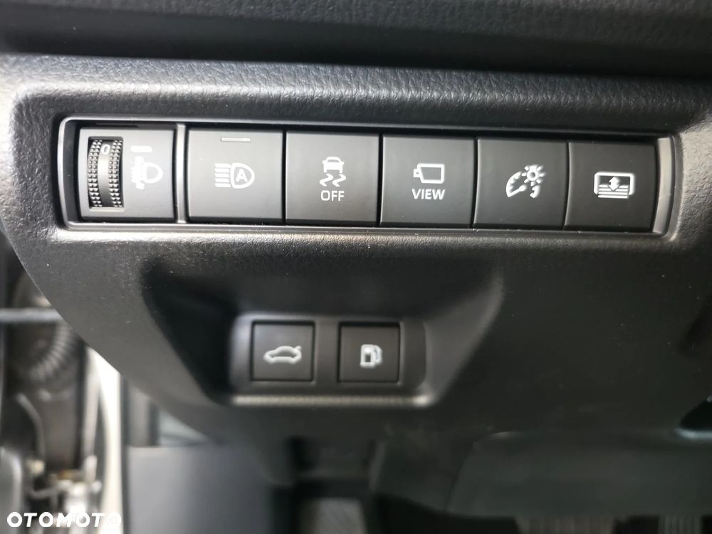 Toyota Camry 2.5 Hybrid Executive CVT - 21