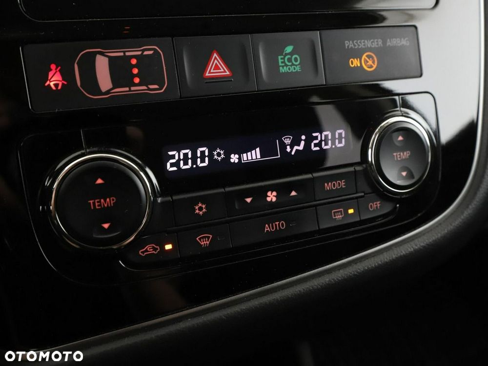Mitsubishi Outlander 2.0 2WD SUV-Star - 26