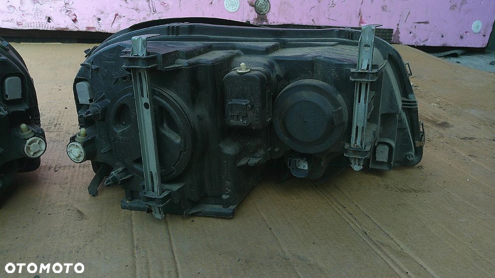 VOLVO XC90 LAMPA PRZEDNIA LEWA LUB PRWA ANGLIK - 6