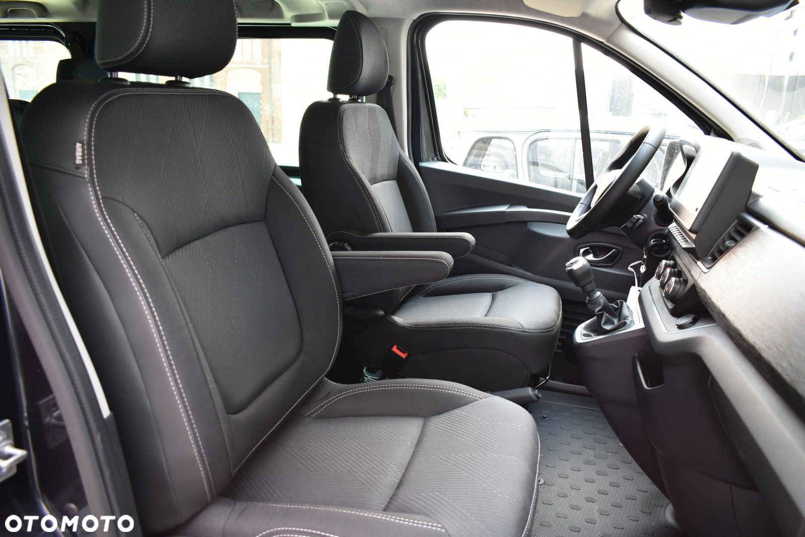 Renault Trafic - 16