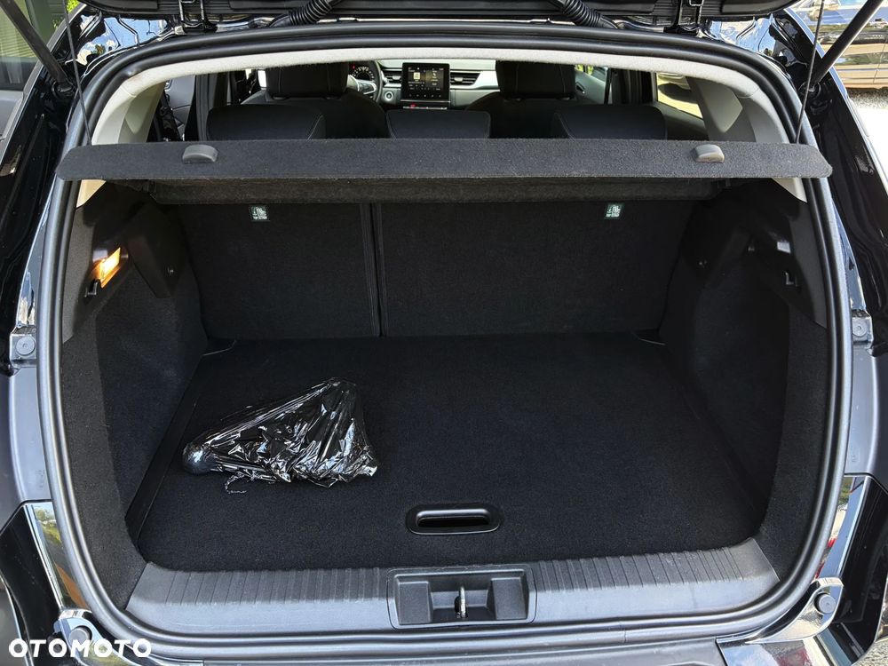 Renault Captur TCe 100 BUSINESS EDITION - 32