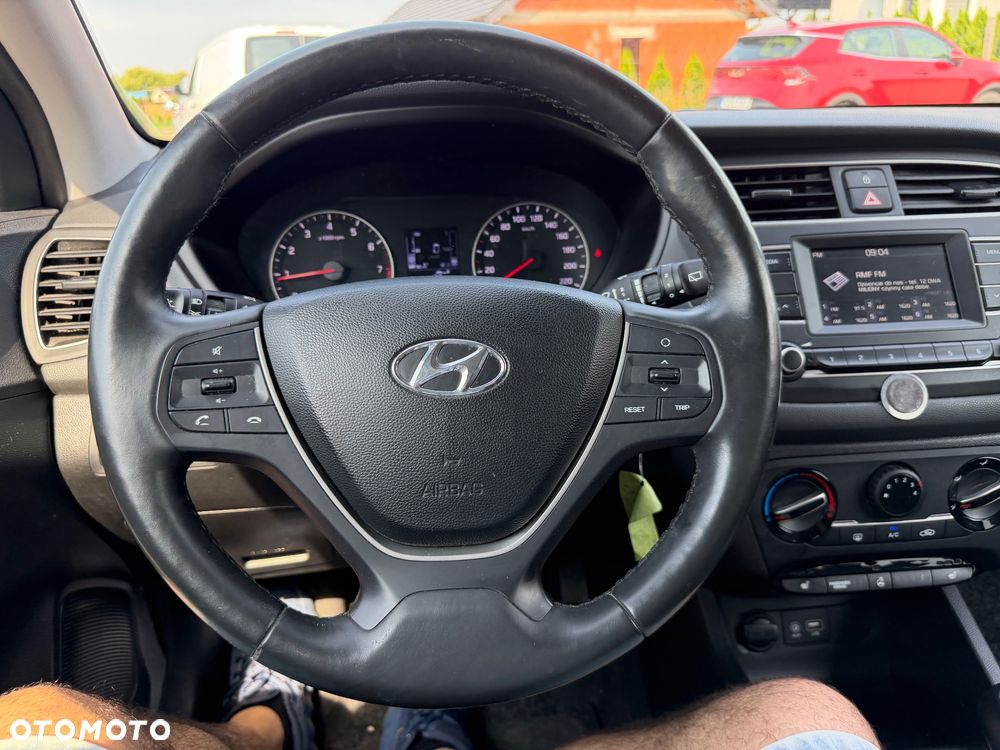Hyundai i20 blue 1.2 YES - 15